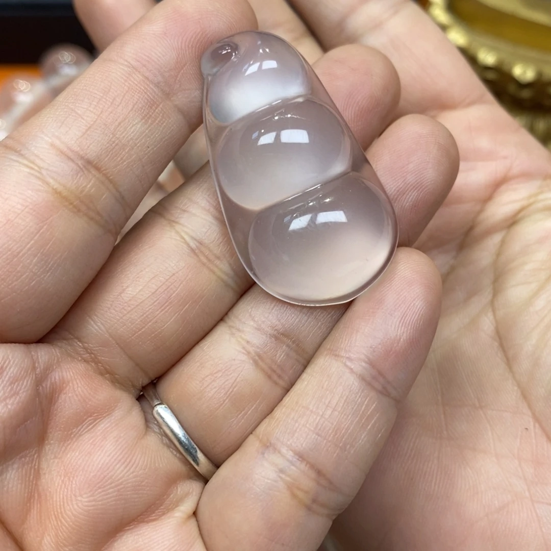 石英质玉未镶嵌颈饰