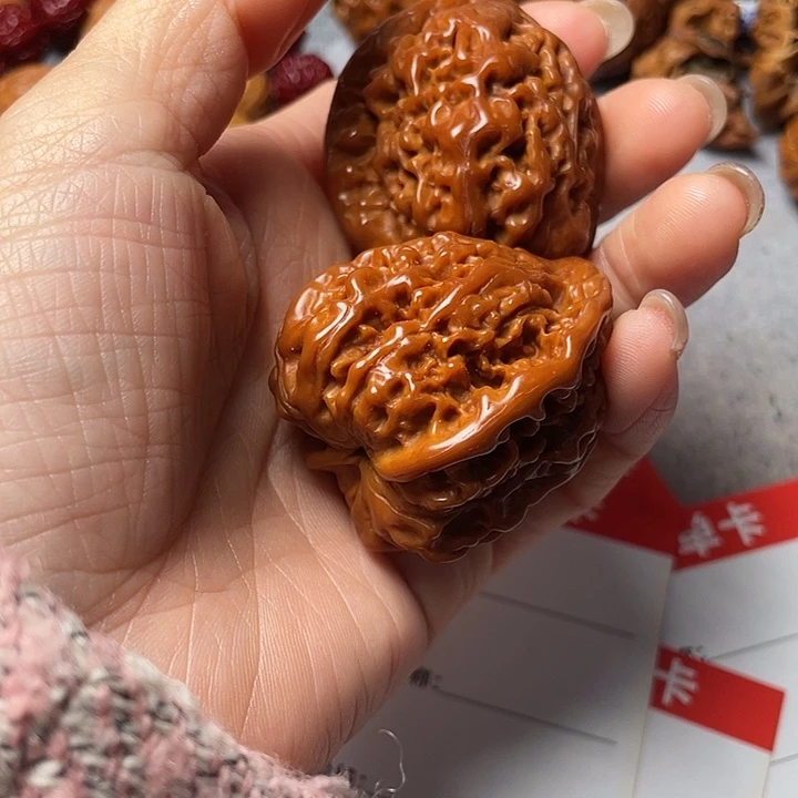 张***阵文玩核桃吊坠官帽