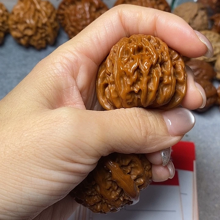 吊坠文玩核桃白狮