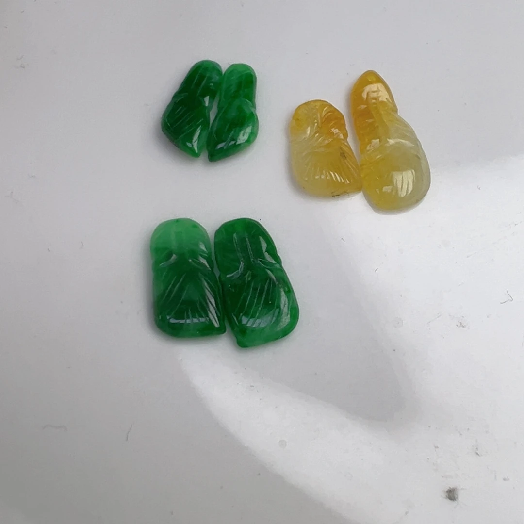 翡翠散珠羽毛一对