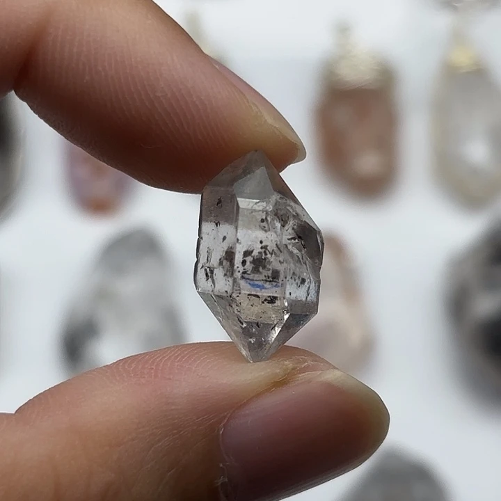 水晶未镶嵌颈饰水胆闪灵钻18mm+