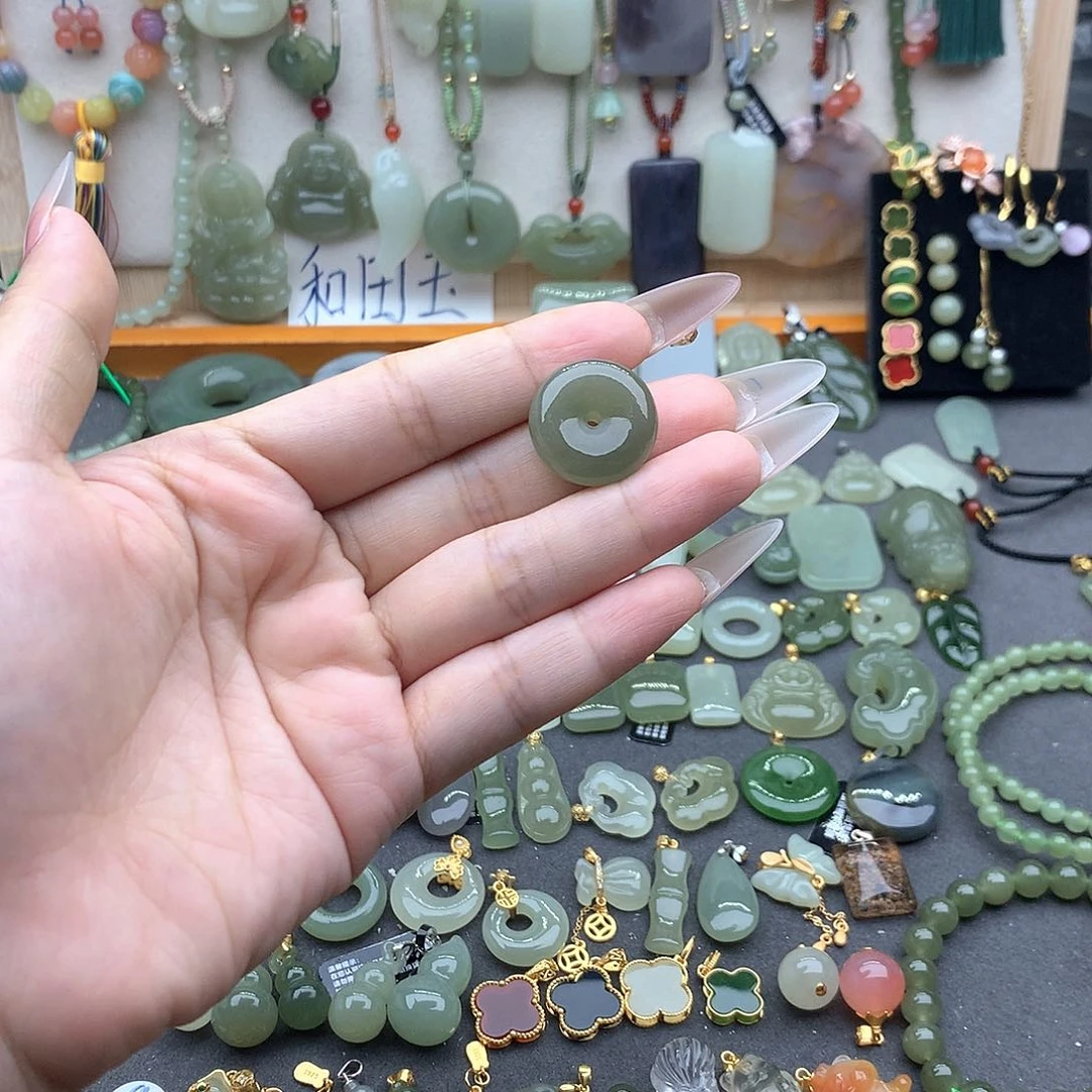 和田玉未镶嵌吊坠(不含链)