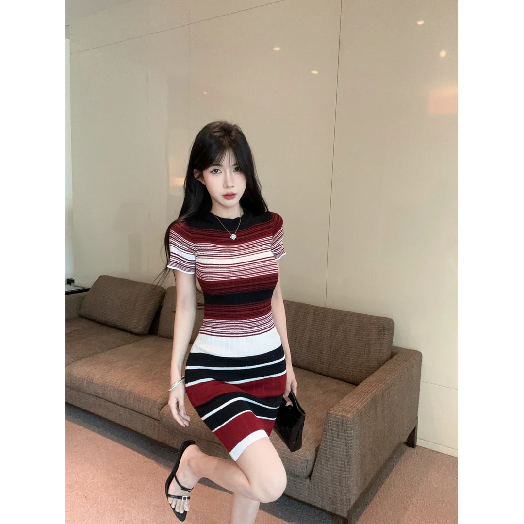 复古气质针织条纹短袖连衣裙女时尚撞色辣妹轻奢收腰显瘦包臀裙子