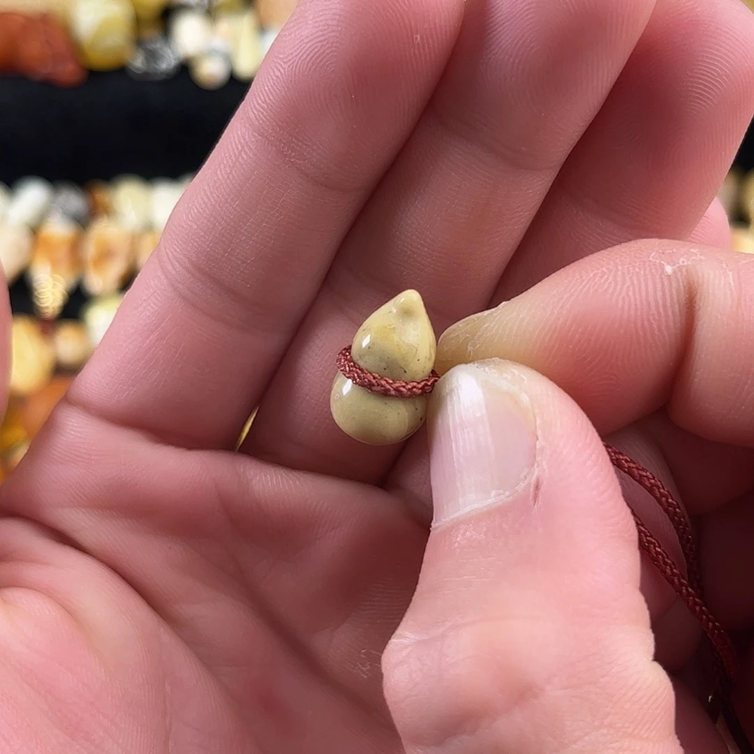 蜜蜡未镶嵌珠宝奇石