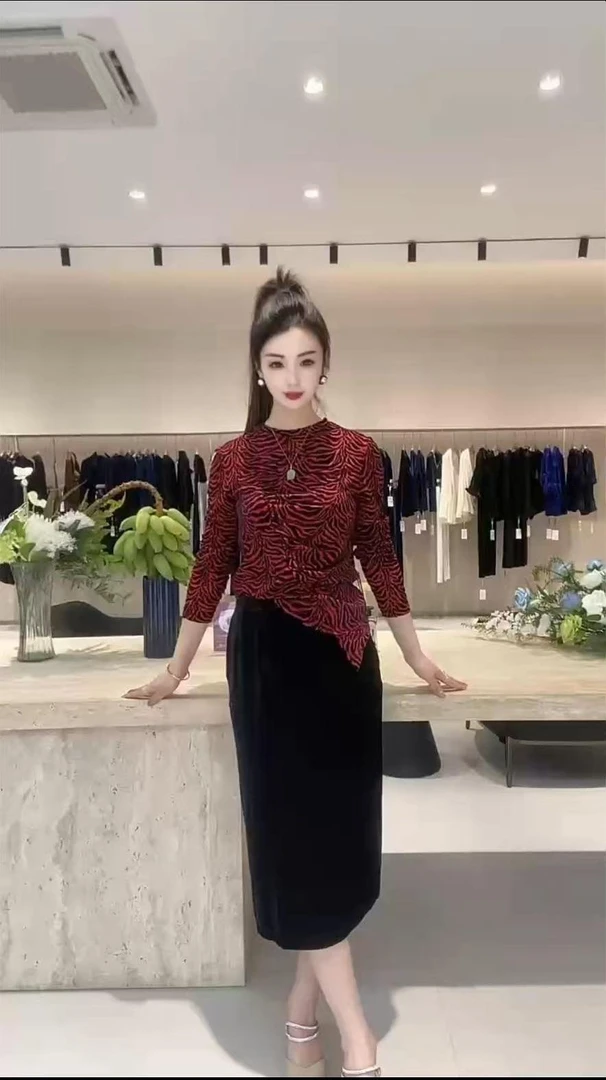 秀巧高端四面弹力丝绒上衣