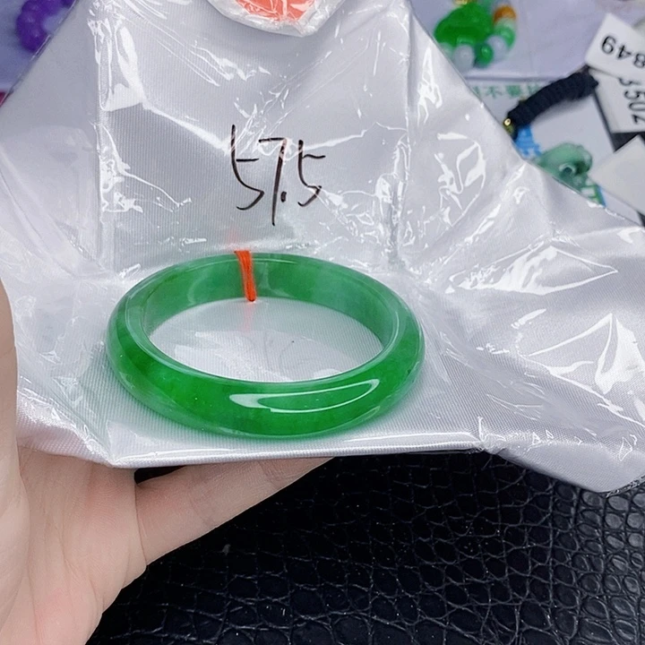 翡翠手镯未镶嵌一图一物实物为准