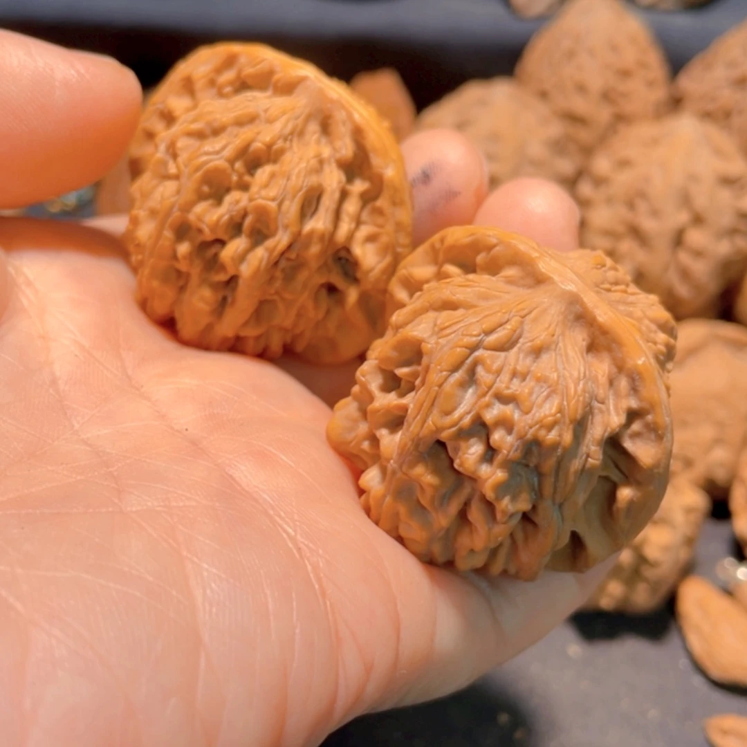 【闪购商品】把件文玩核桃东北楸子18