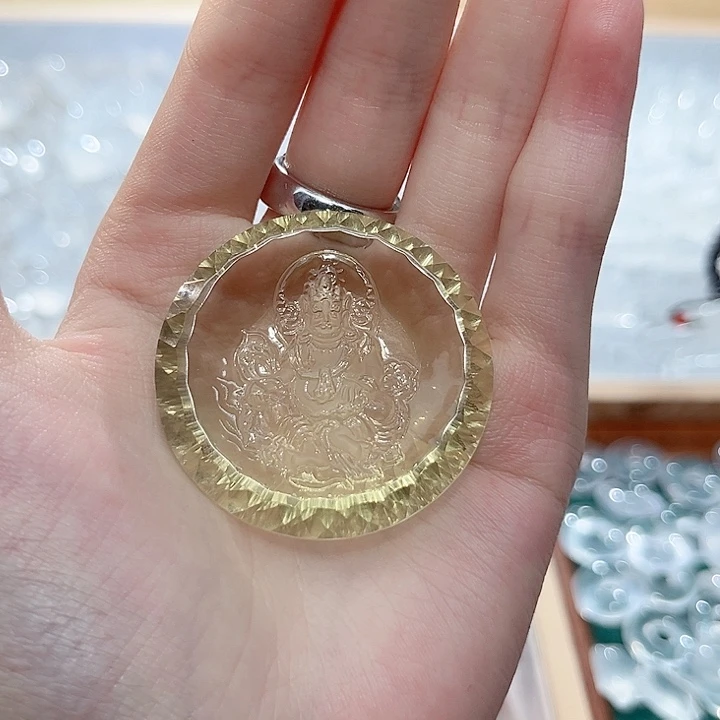 未镶嵌颈饰水晶雕刻牌