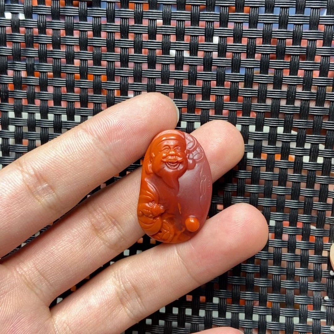 莲***心南红玛瑙未镶嵌吊坠(不含链)