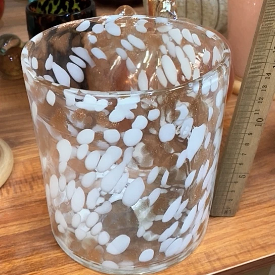 无铅玻璃花瓶高15厘米宽15厘米