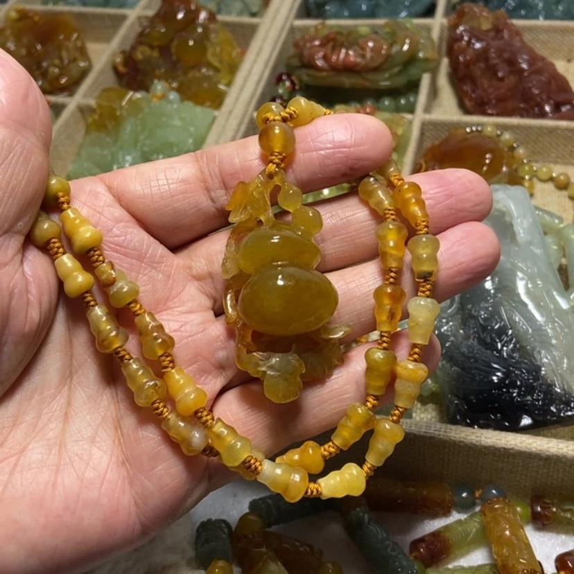 【闪购商品】蛇纹石玉未镶嵌颈饰郑***贵
