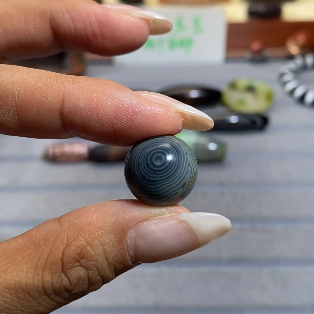 玛瑙/玉髓颈饰未镶嵌高****秃