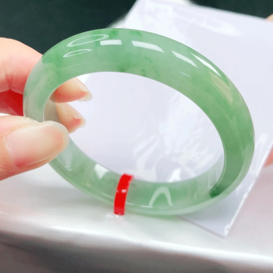 翡翠未镶嵌手镯53贵