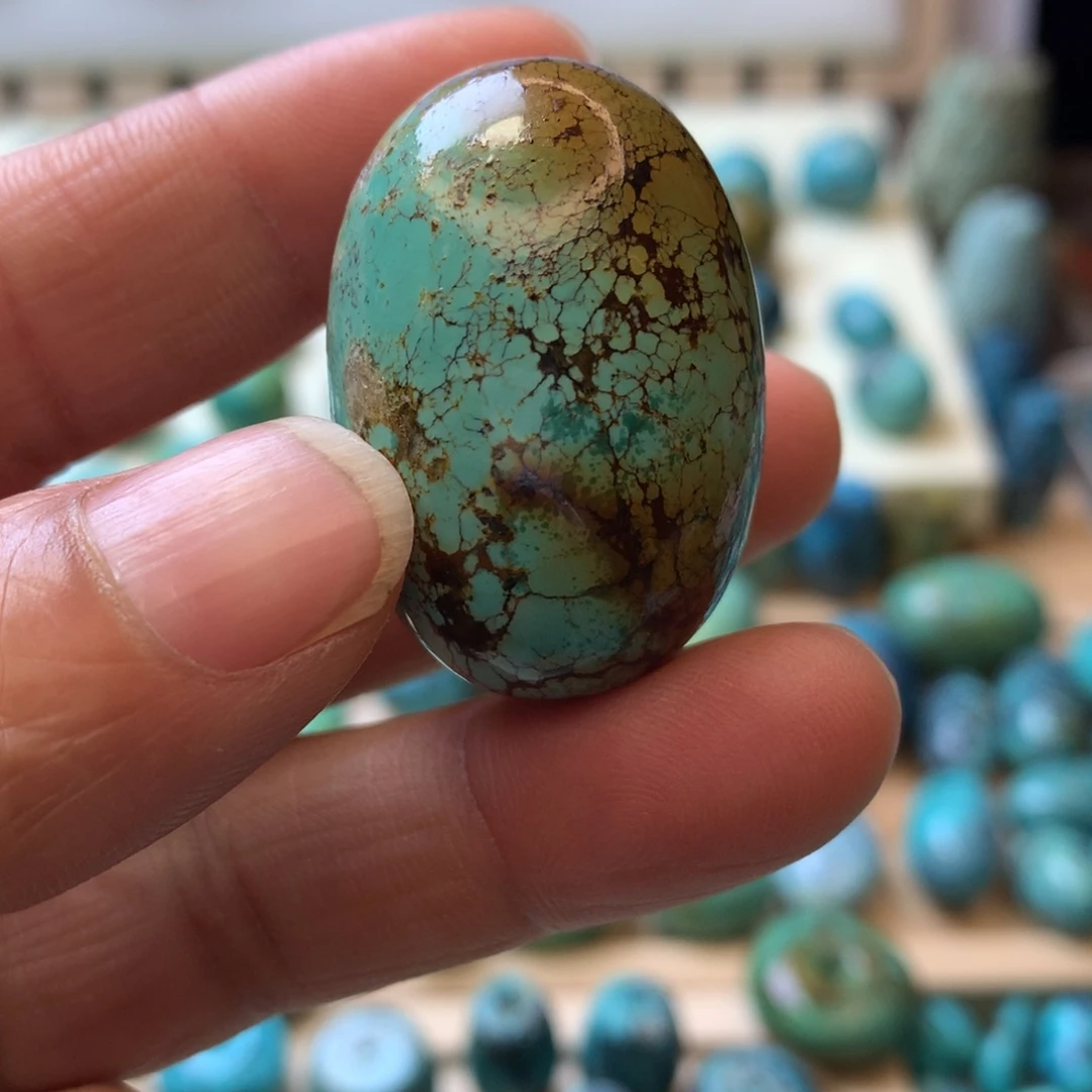 绿松石未镶嵌珠宝奇石