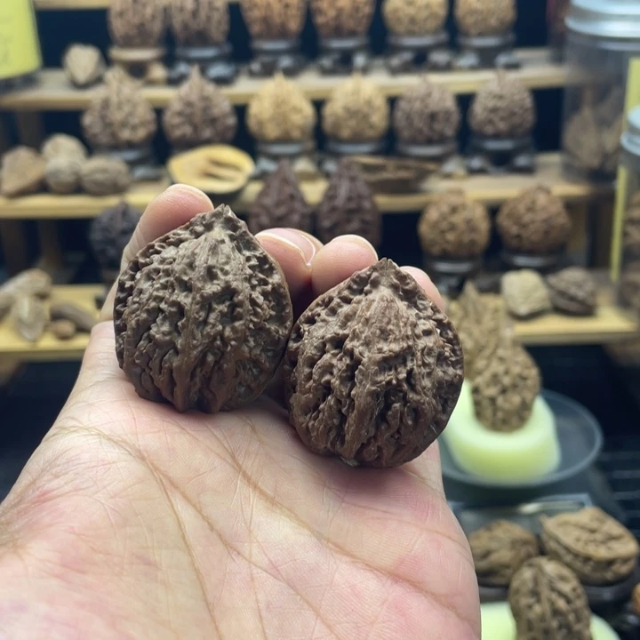 文玩核桃吊坠蚂蚁公子46