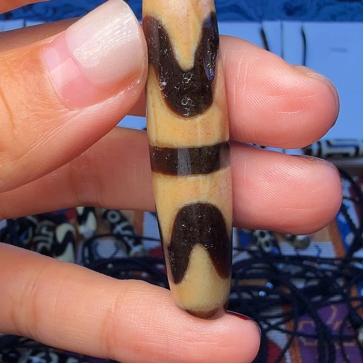 香***木只买单纯的吊坠，没带链子，属的性质。