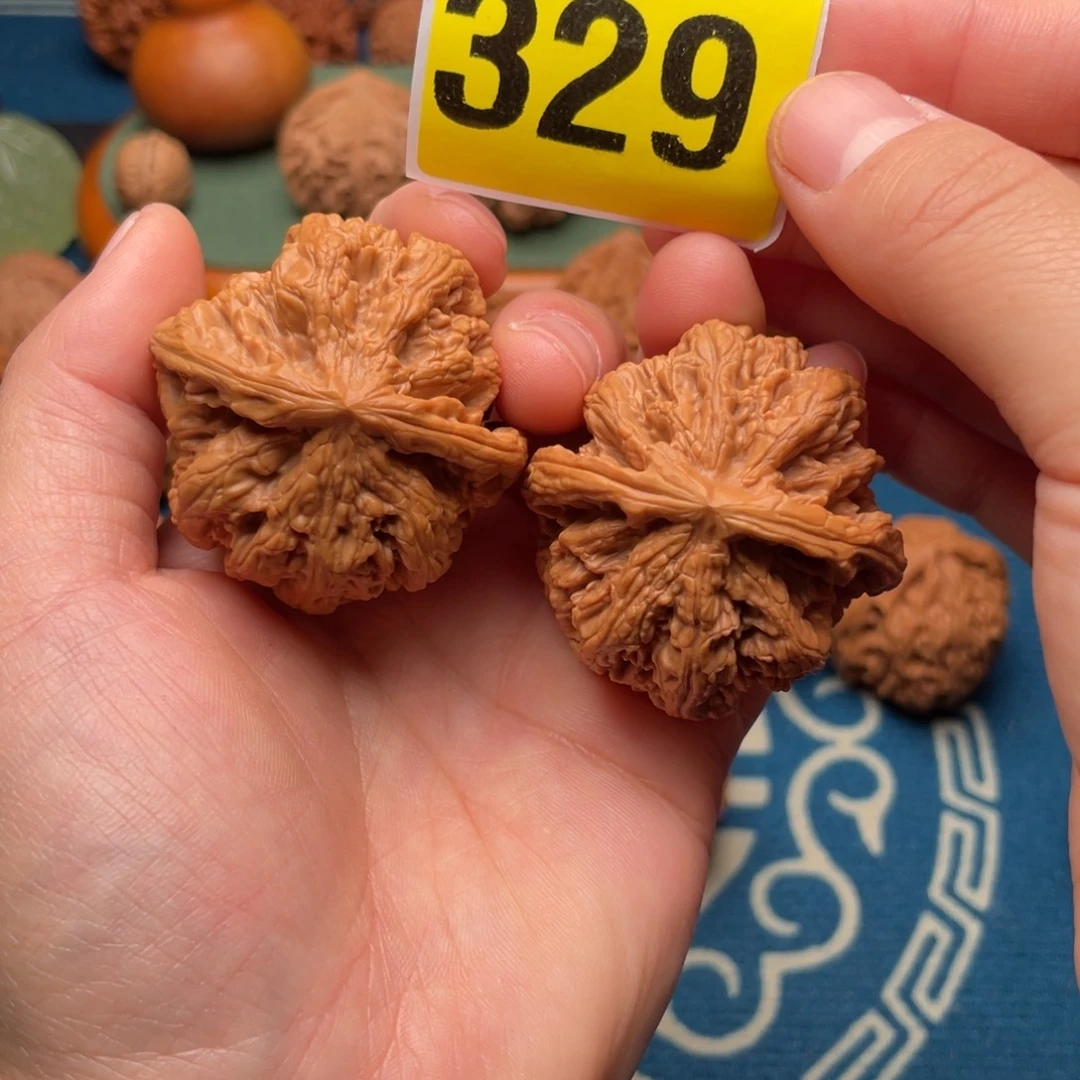 文玩核桃吊坠43粗筋329号