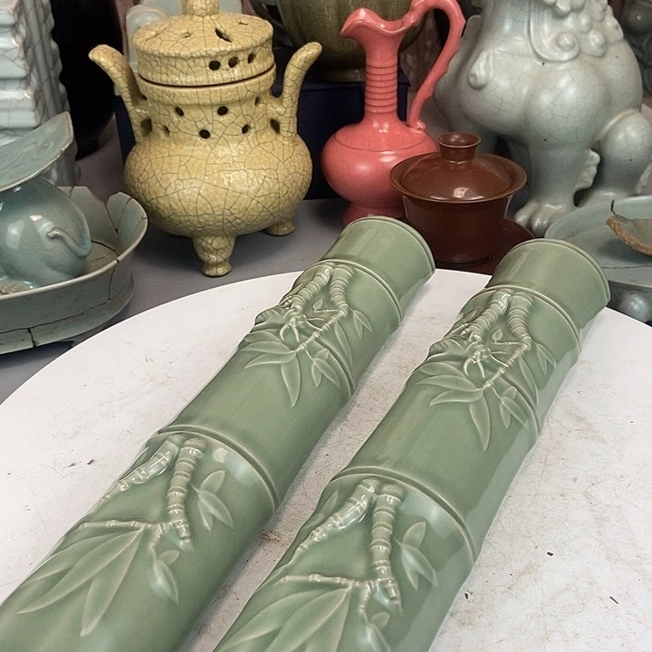 精美龙泉镇纸一对