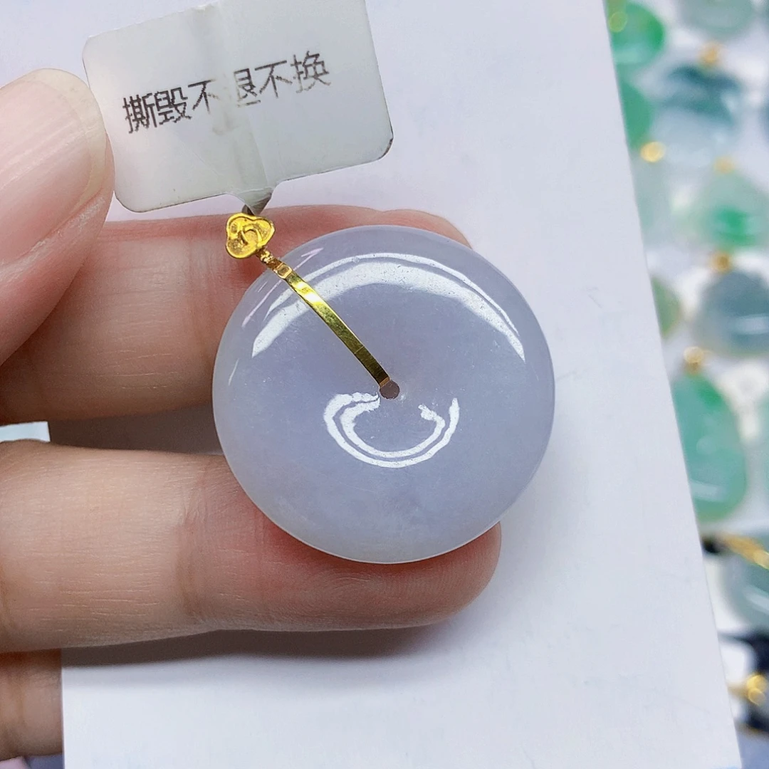 颈饰18K金镶嵌翡翠平安扣