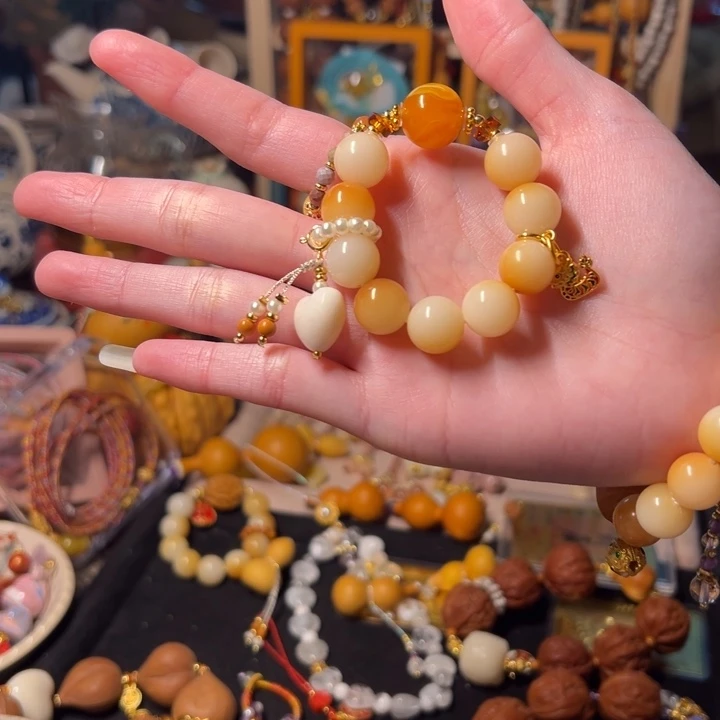 欣*小手捻可可爱爱小葫芦