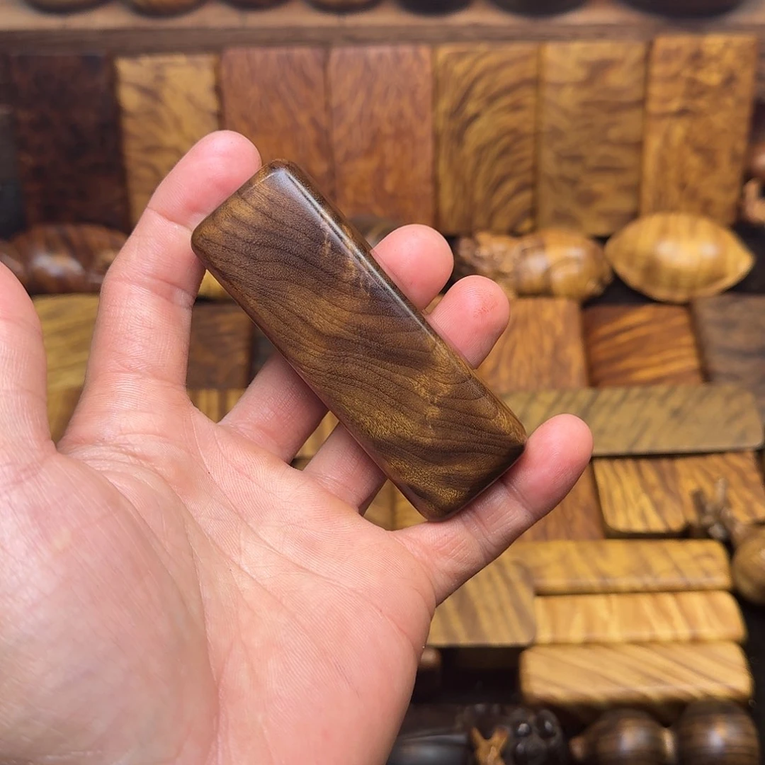 楠木金丝楠木无事牌