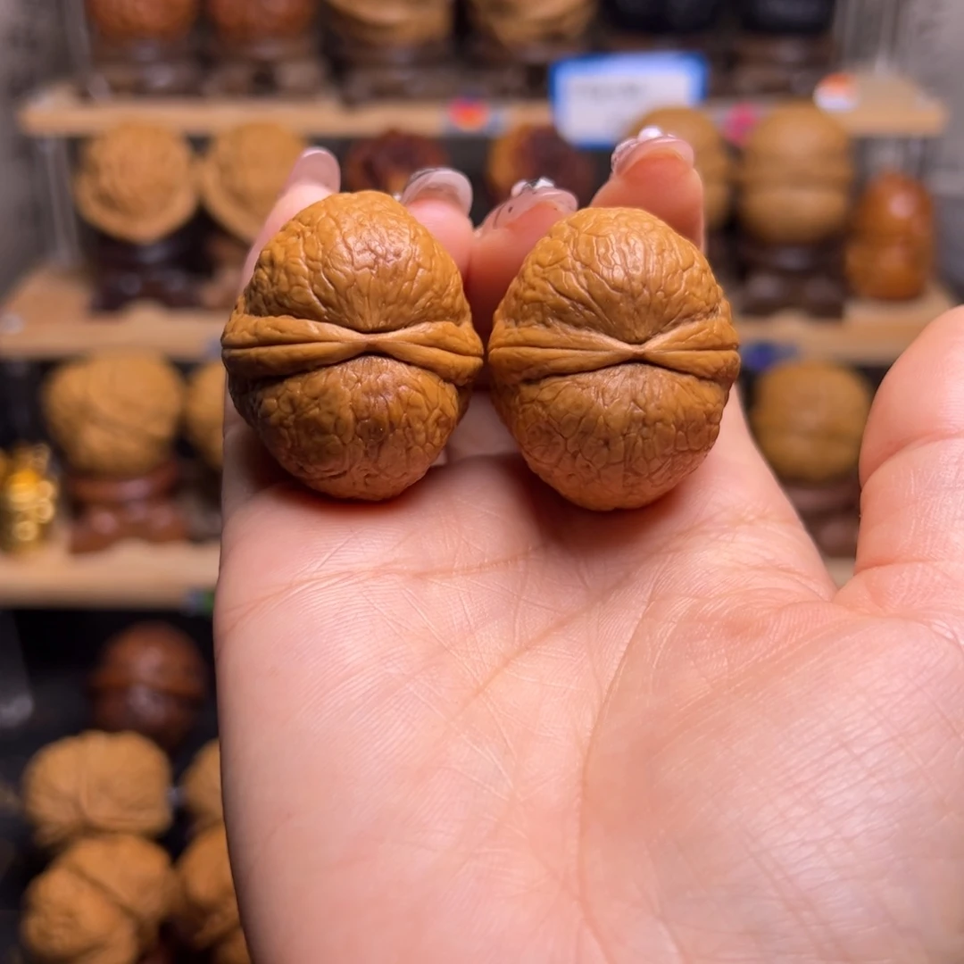 桃核把件血玉元宝H50、36……