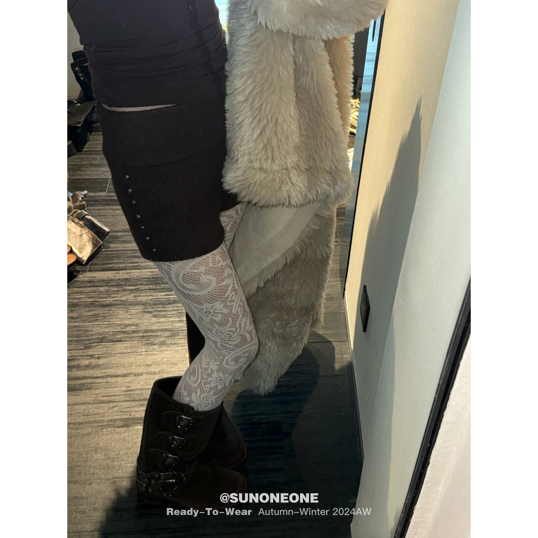 SUNONEONE 铆钉羊毛毛呢休闲短裤女秋冬黑色修身百搭裤子H0753K