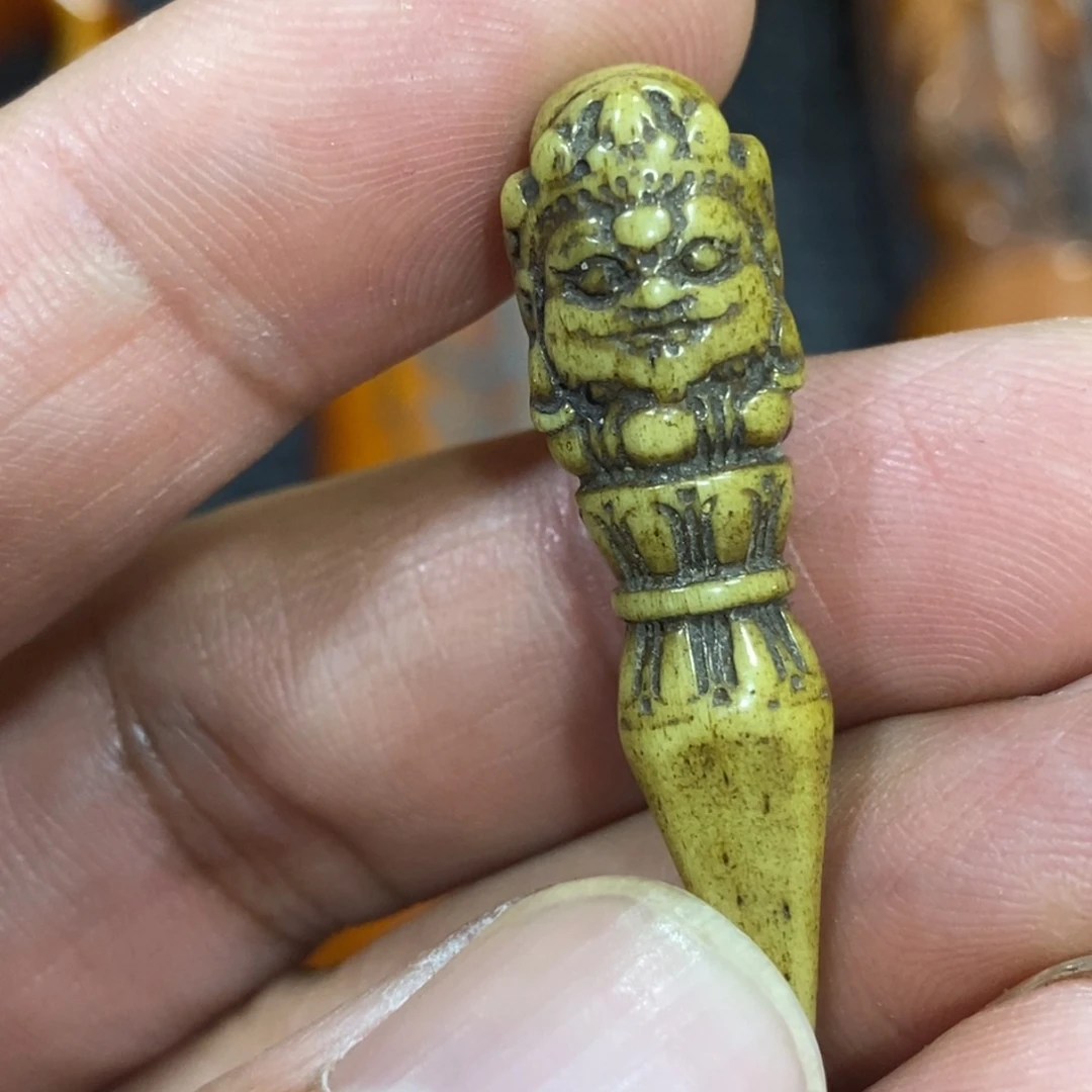 滴血莲花菩提吊坠