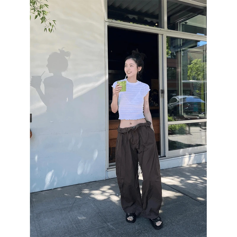 2025夏季圆领褶皱肌理感白色修身百搭短袖T恤咖啡色休闲阔腿裤