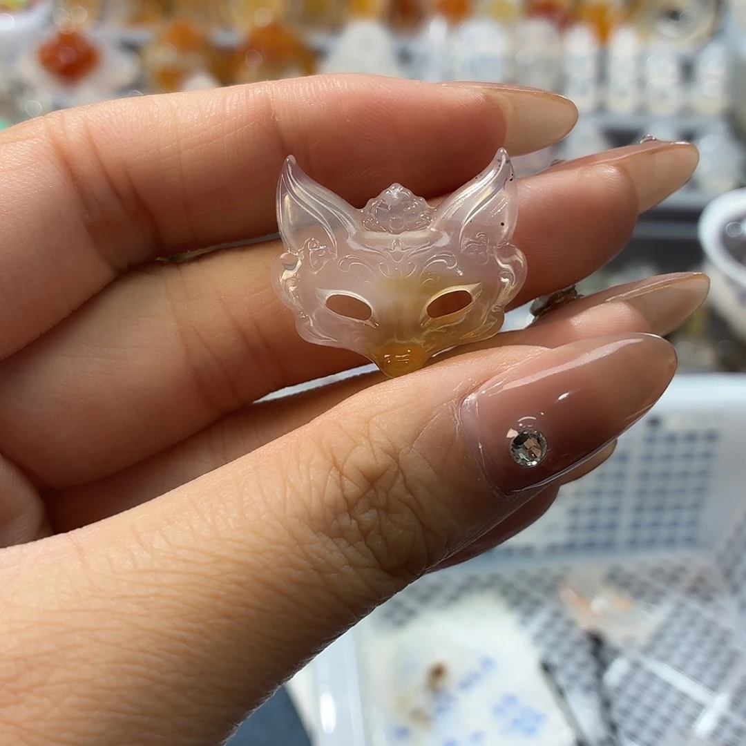 小***.玛瑙/玉髓未镶嵌颈饰