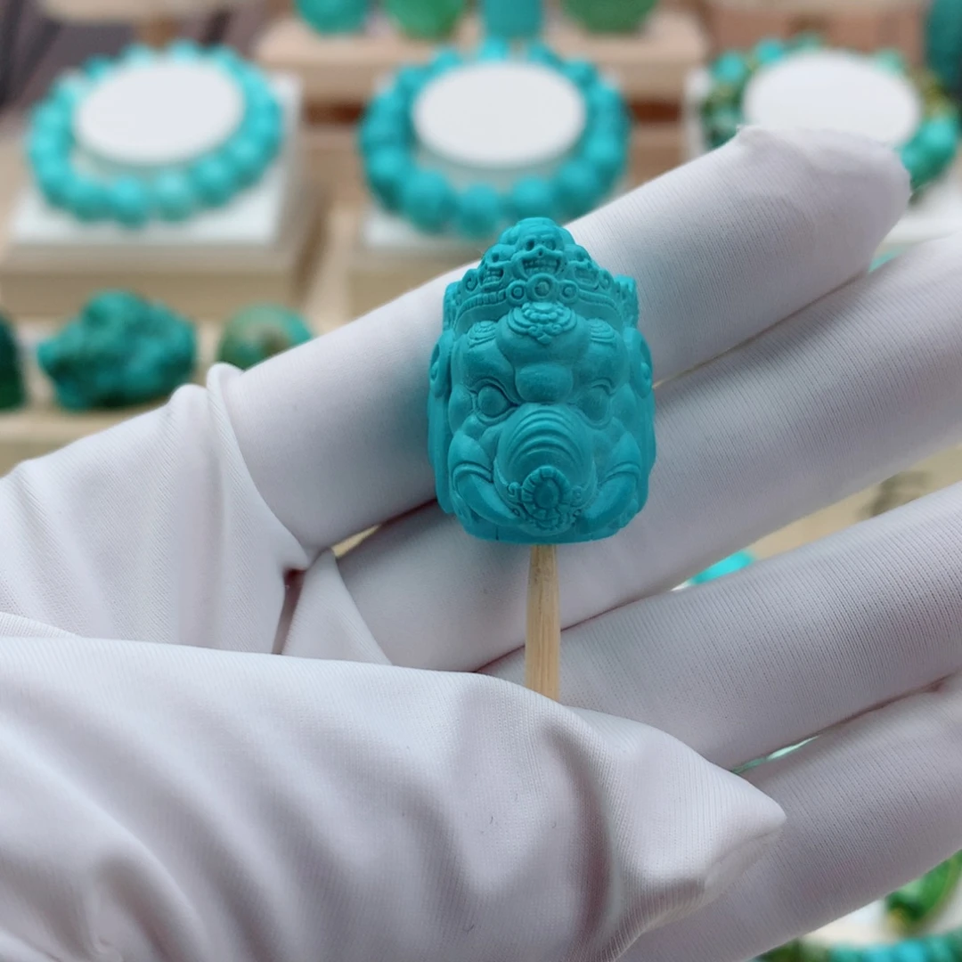 绿松石未镶嵌挂件