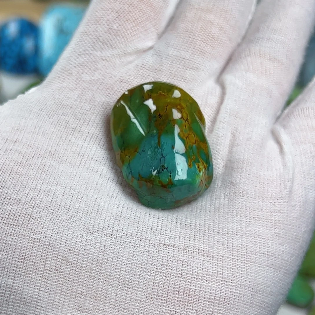 绿松石未镶嵌珠宝奇石