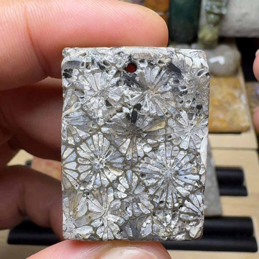 硅化玉未镶嵌纯天然色有机玉石包真色