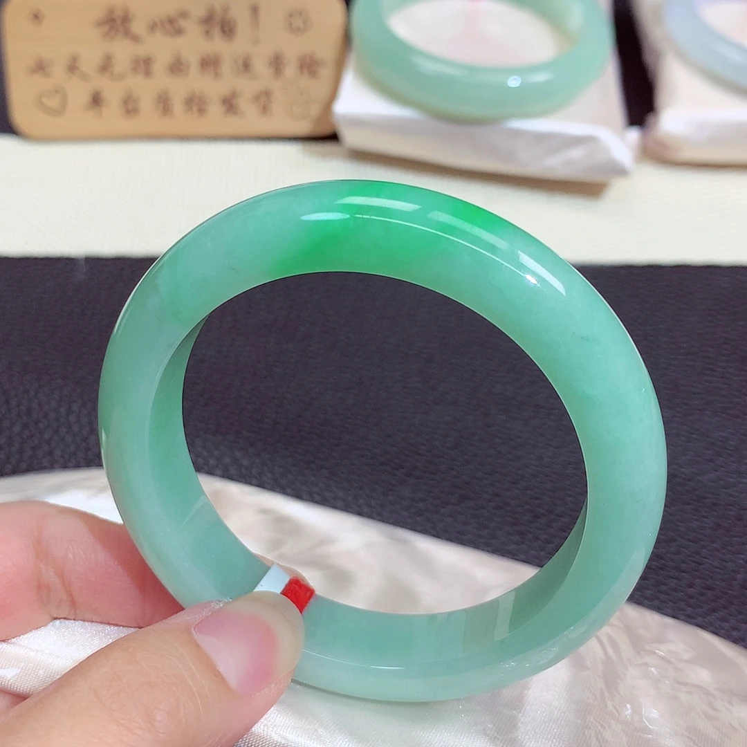 未镶嵌手镯翡翠486