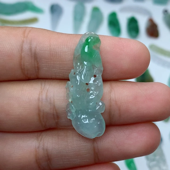 吊坠(不含链)未镶嵌翡翠