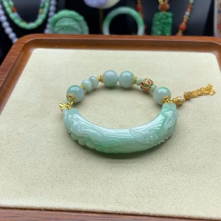 翡翠未镶嵌手镯翡翠半镯