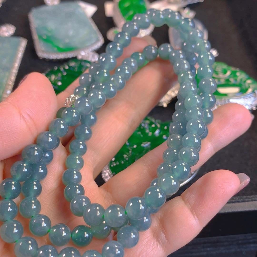 翡翠颈饰未镶嵌翡翠