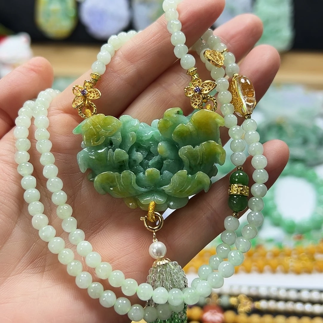 翡翠未镶嵌颈饰吊坠