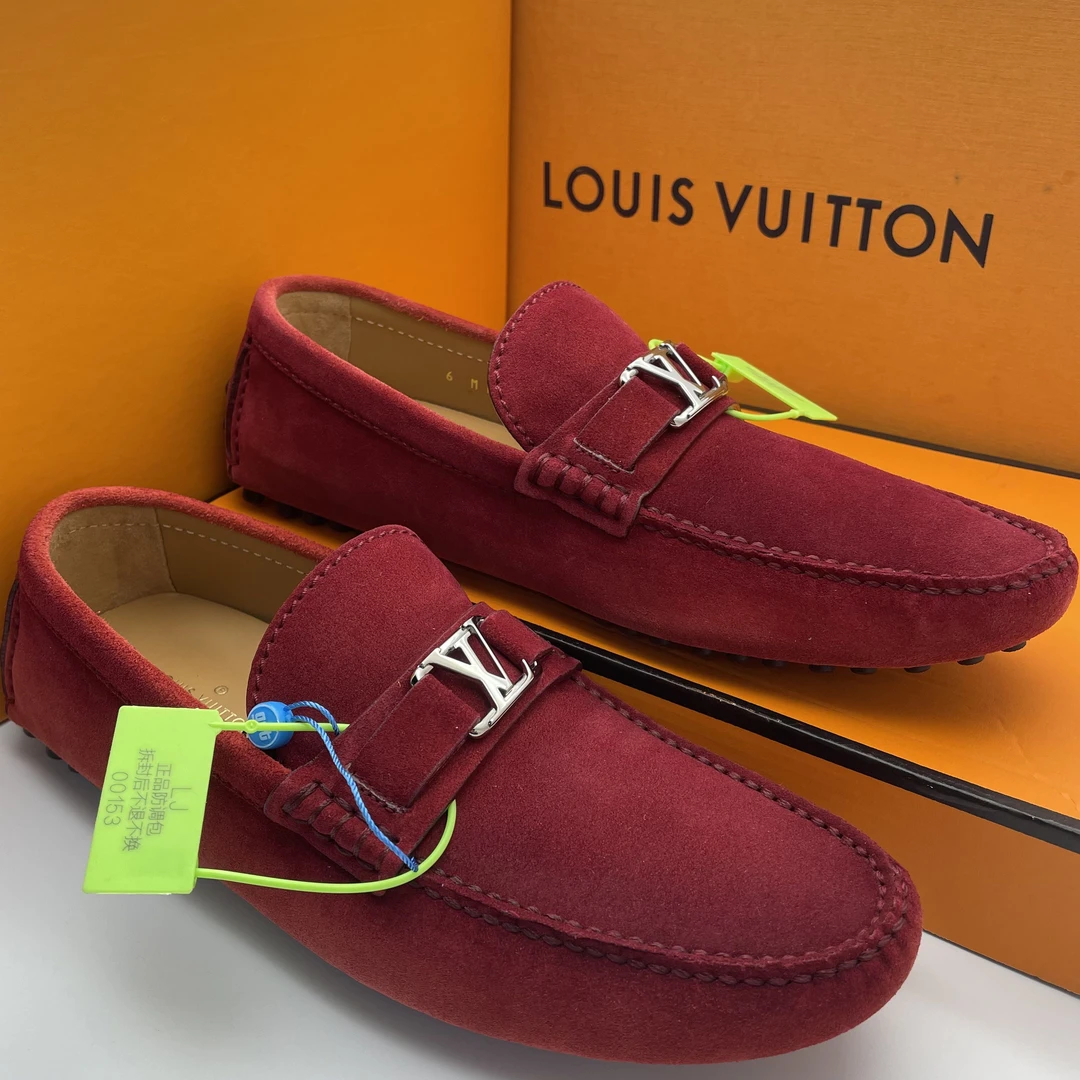 99新 LouisVuitton/路易威登 /40码/红色舒适银扣豆豆鞋/未使用