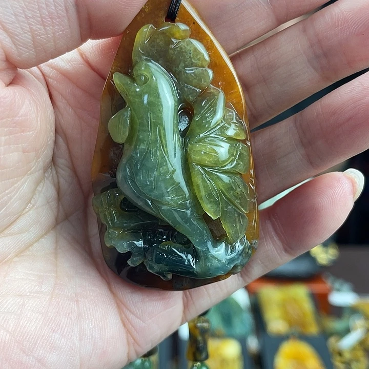 未镶嵌蛇纹石玉颈饰