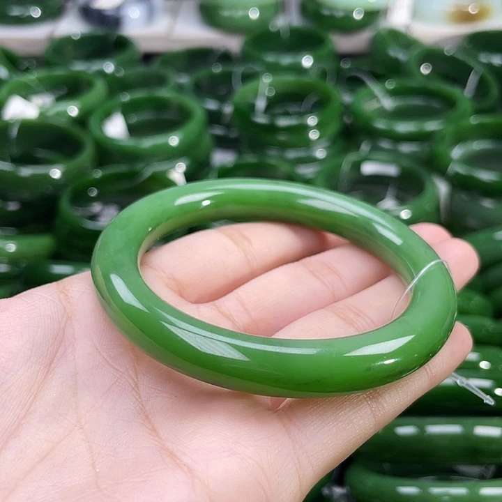 未镶嵌手镯和田玉（碧玉）