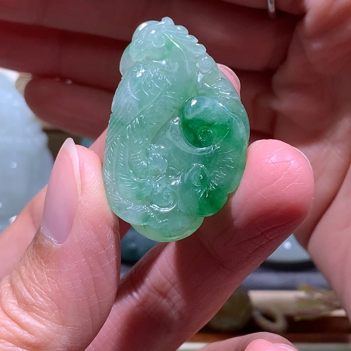 翡翠未镶嵌颈饰炸/鹦鹉