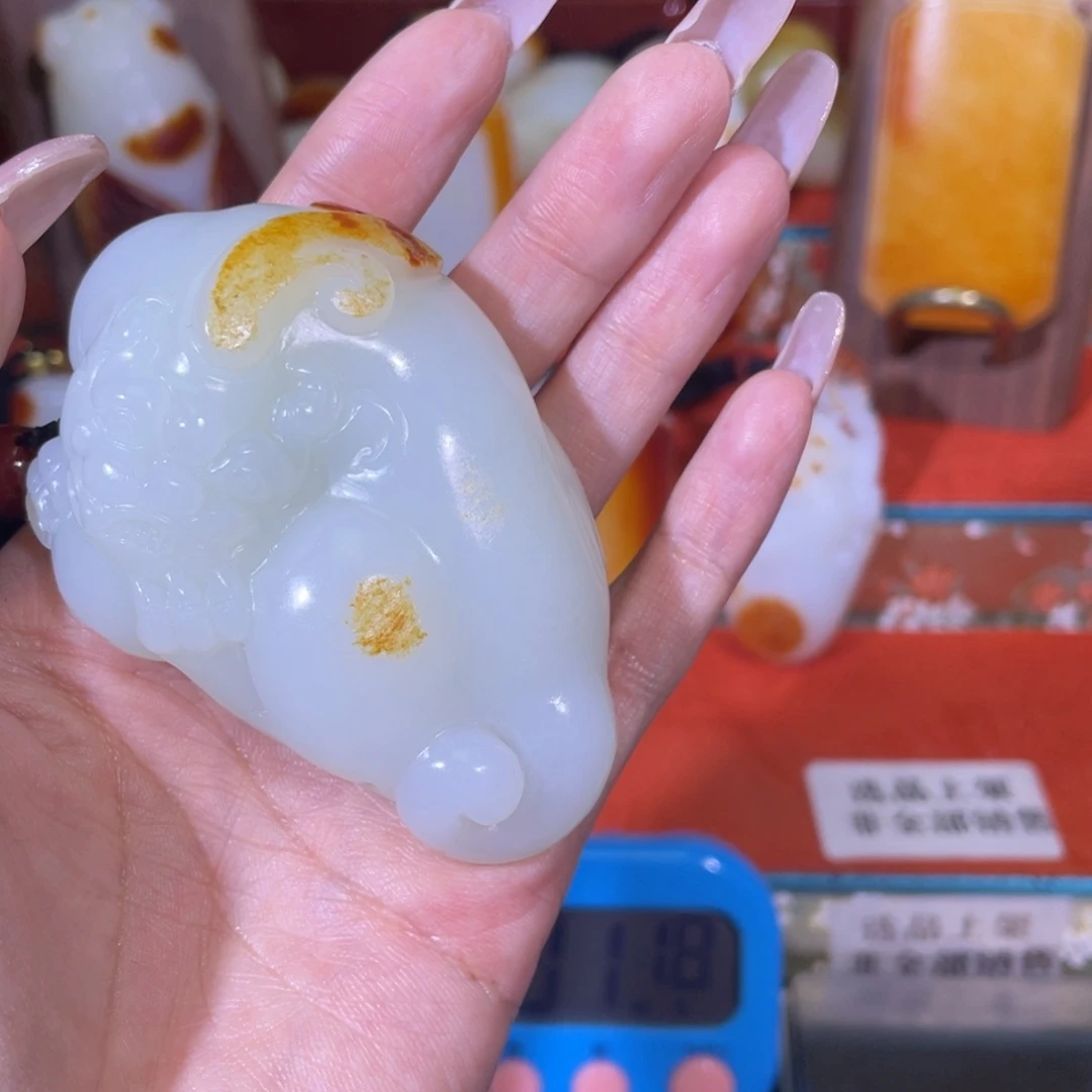 维***。和田玉未镶嵌挂件