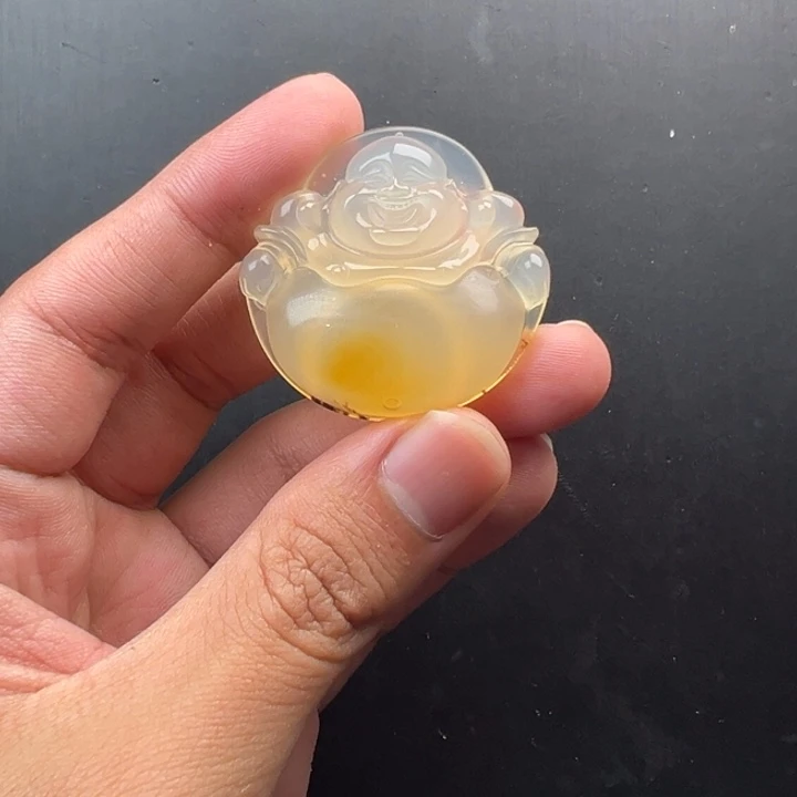 石英质玉（黄龙玉）未镶嵌颈饰