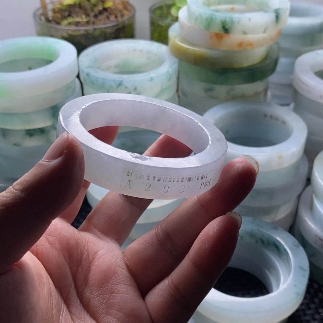 未镶嵌A货定制翡翠