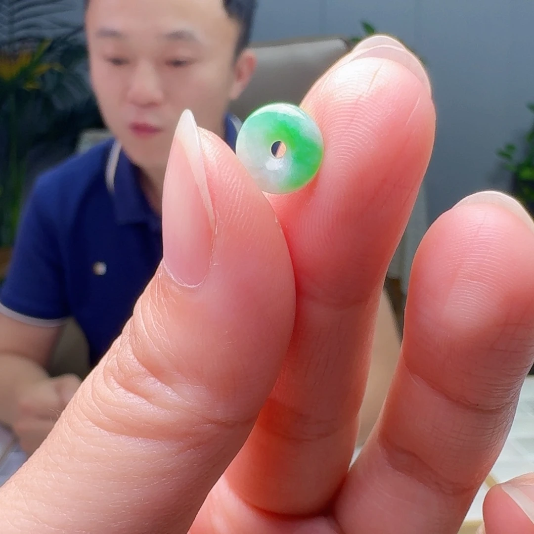 请***太翡翠裸石天然翡翠