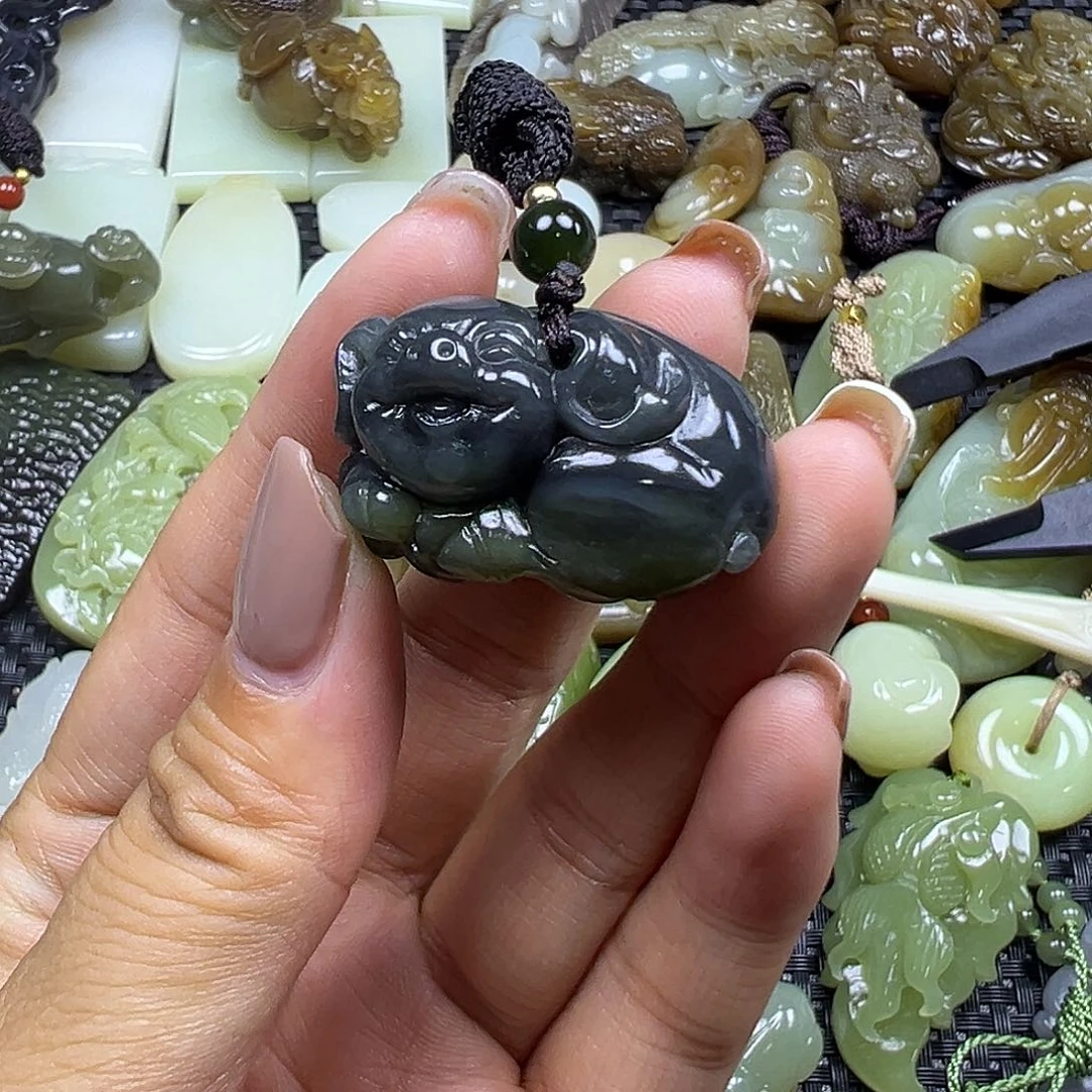 和田玉未镶嵌颈饰