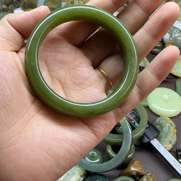 岫岩河磨玉（透闪石质玉）未镶嵌珠宝奇石