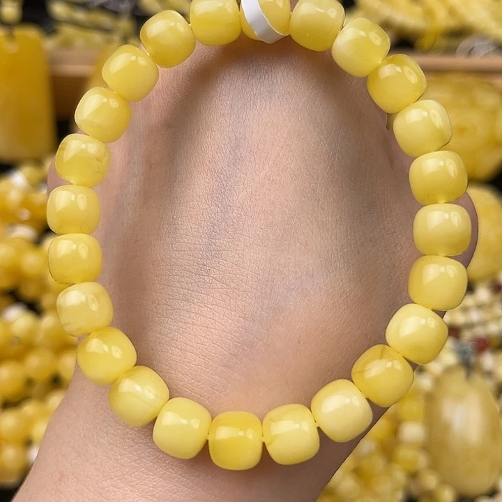 琥珀未镶嵌颈饰琥珀