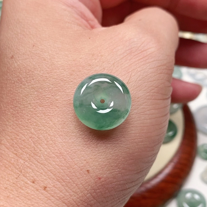 【闪购商品】翡翠未镶嵌吊坠(不含链)
